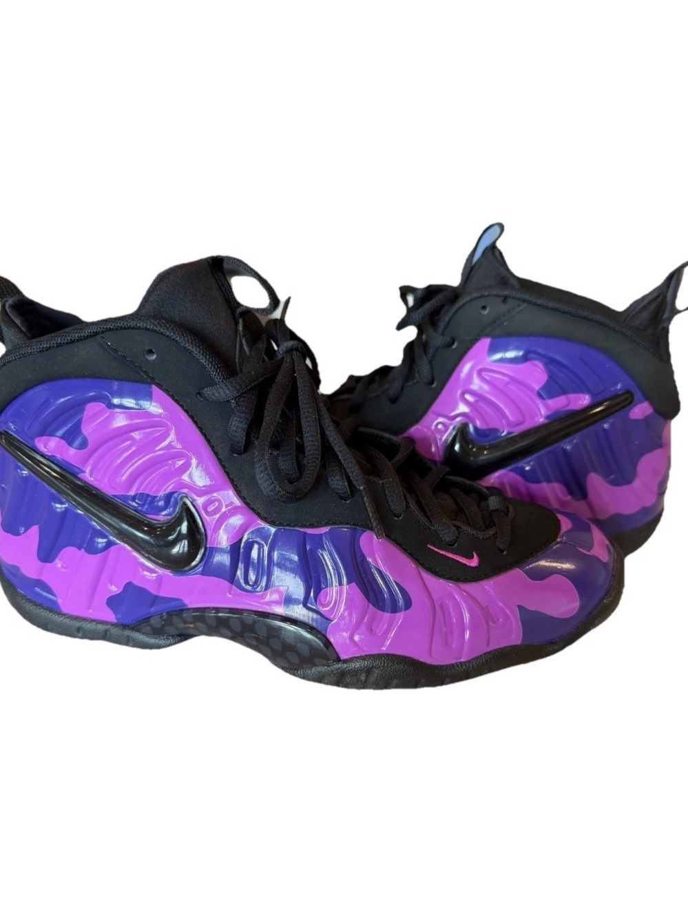 Nike Kids Purple and Black Camo Foamposite Sneakers 6Y or women 7.5